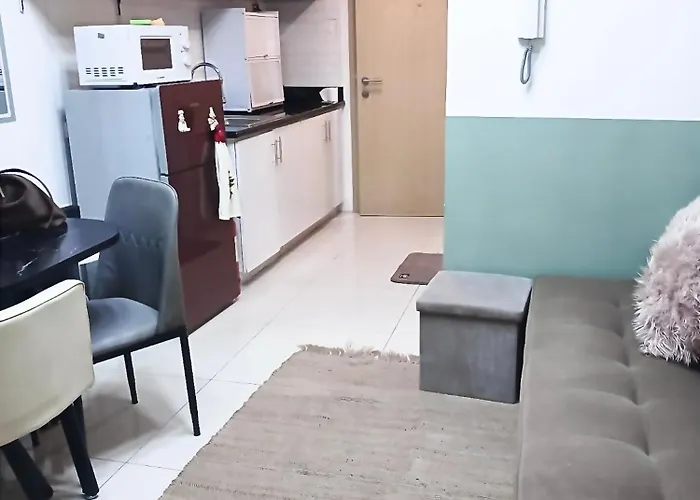 Myrvin At Grass Residences, Qc * Manila